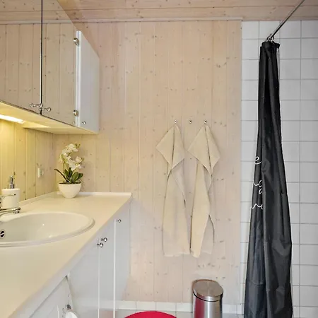 別荘 Stunning In With Kitchen Tranekær