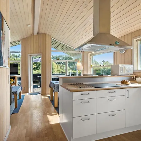 Casa de Férias Stunning In With Kitchen