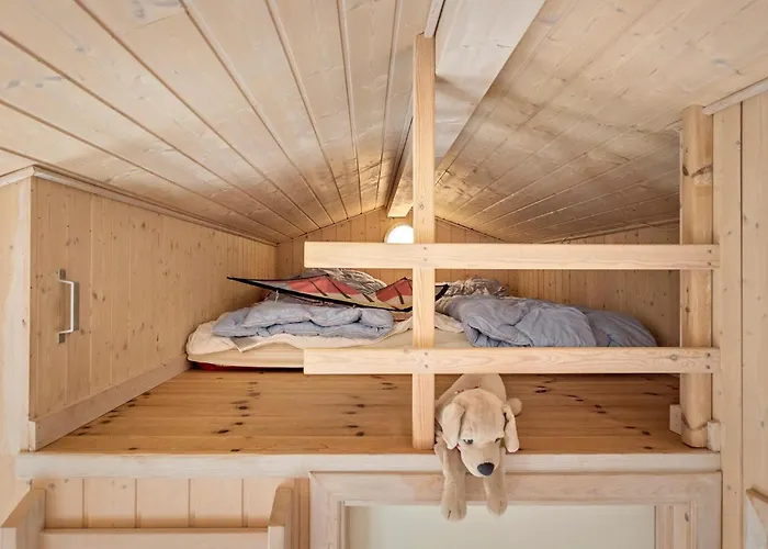 Vakantiehuis Stunning In With Kitchen *